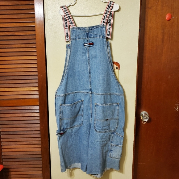 S O L D...Tommy Hilfiger overall shorts - Picture 9 of 12
